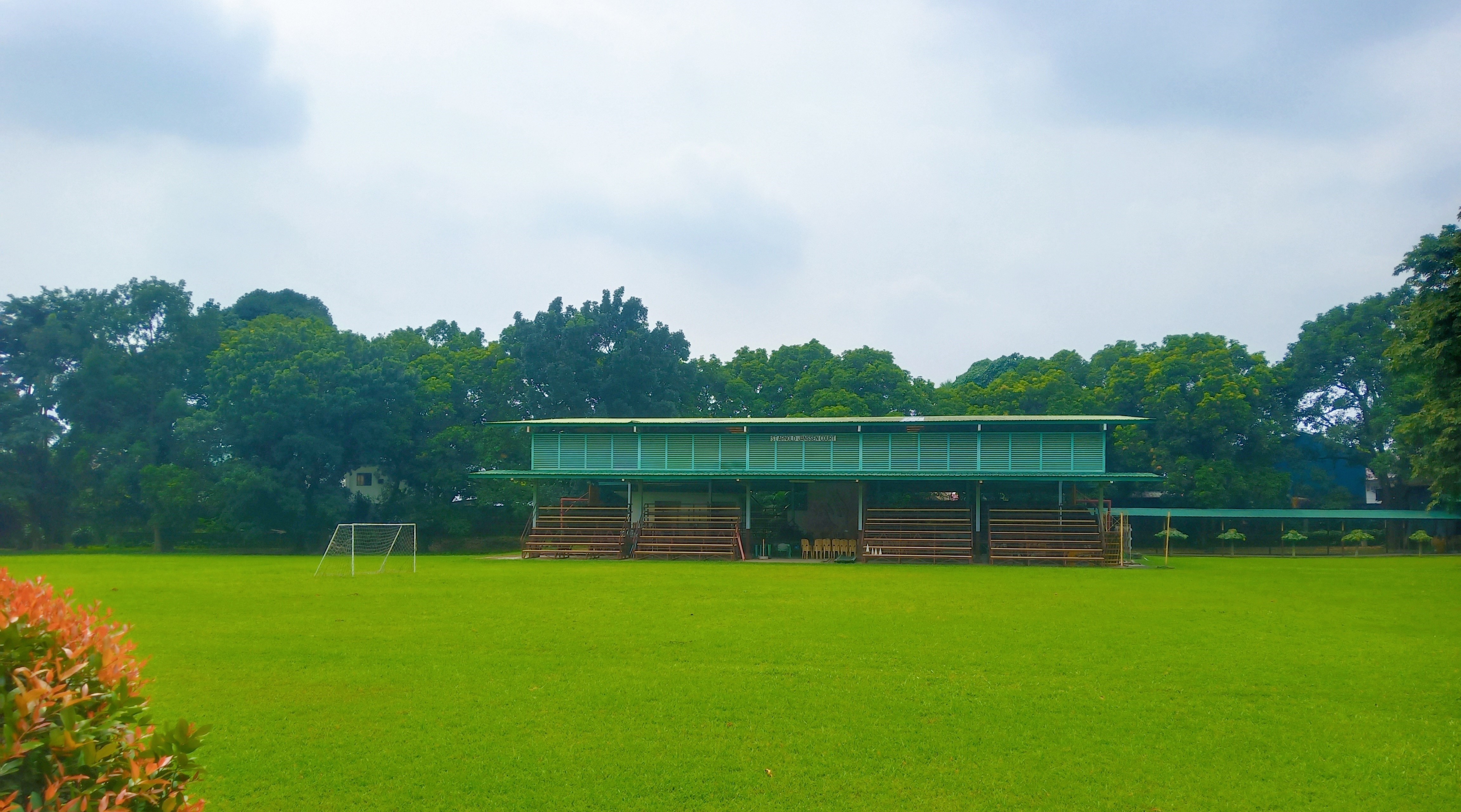 Graduates Celebrating